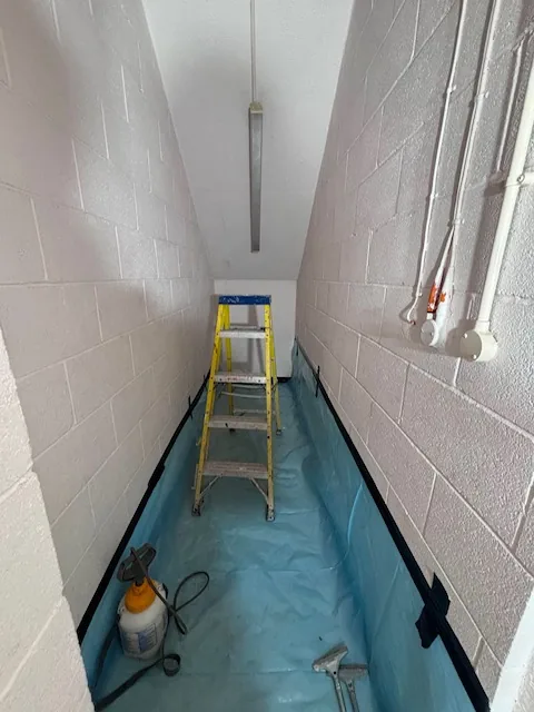 HSE-licensed asbestos gasket strip-out in N9